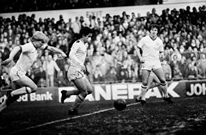 Images Dated 12th December 1981: Leeds United 0 v. Tottenham Hotspur 0. Decemebr 1981 MF04-04-029