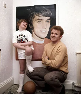 Leeds United footballer Billy Bremner with his son Billy Leeds United footballer Billy Bremner with his son Billy