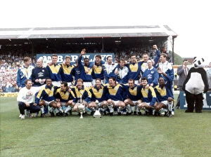 00335 Gallery: Leeds United squad after becoming First Division Champions of the 91-92 season