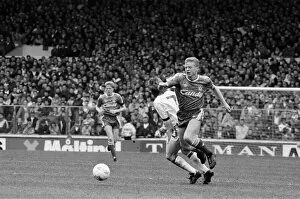 Images Dated 13th April 1991: Leeds United v Liverpool. Final score 5-4 to Liverpool, League Division One, Elland Road