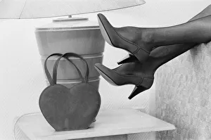 1000to1099 Gallery: 01001 Collection