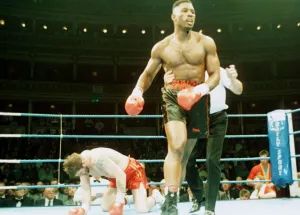 Lennox Lewis in action against Glenn McCrory September 1991 Lennox Lewis in action against Glenn McCrory September 1991