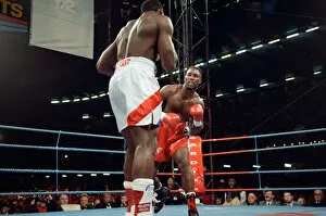 Images Dated 1st October 1993: Lennox Lewis vs. Frank Bruno at the National Stadium, Cardiff Arms Park