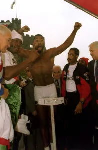 Images Dated 30th September 1993: Lennox Lewis Former World Heavyweight Boxing Champion Boxer ahead of fight against Frank