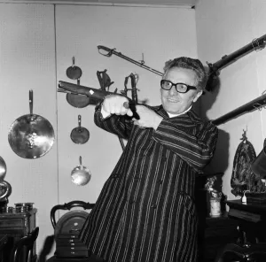 Images Dated 13th April 1970: Leo Abse MP, opens the antiques fair at Angel Hotel, Cardiff, Wales