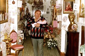 Les Dawson comedian with his baby daughter Charlotte at home A©Mirrorpix Les Dawson comedian with his baby daughter Charlotte at home A©Mirrorpix