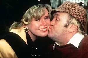 Images Dated 20th February 1992: Les Dawson with his pregnant wife Tracy Dawson dbase msi