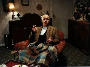 Images Dated 22nd November 1989: Les Dennis Comedian and TV presenter takes on the role of Marlon Brando as the Godfather