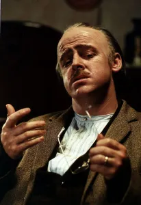 Images Dated 22nd November 1989: Les Dennis Comedian and TV presenter takes on the role of Marlon Brando as the Godfather