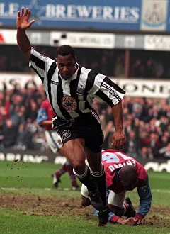 Les Ferdinand of Newcastle United celebrates after scoring against Aston Villa at St Les Ferdinand of Newcastle United celebrates after scoring against Aston Villa at St