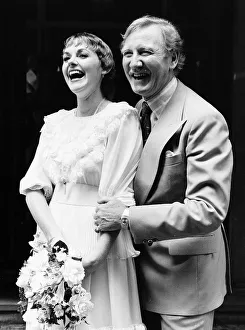 Leslie Phillips Actor Marries Actress Angela Scoular In London Dbase MSI Leslie Phillips Actor Marries Actress Angela Scoular In London Dbase MSI