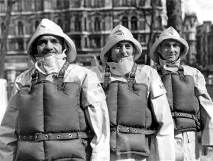 Life Jackets Gallery: Lifeboats medallists receive awards. Standing left to right