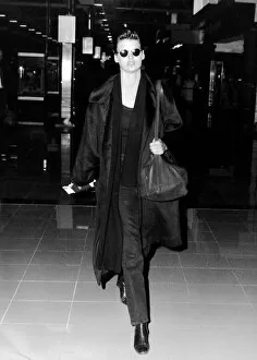 Images Dated 11th February 1993: Linda Evangelista leaving Heathrow for New York on Concorde *** Local Caption ***