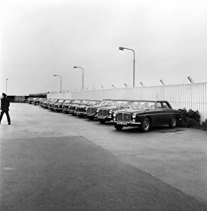 A Line-up of 18 cars to meet the delegation of Harold Wilson A Line-up of 18 cars to meet the delegation of Harold Wilson