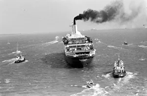 The liner QE2 departs from Southampton to take British soldiers off to war in The liner QE2 departs from Southampton to take British soldiers off to war in