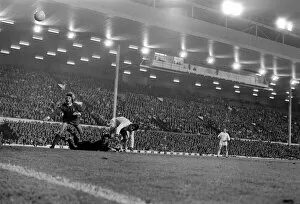 Images Dated 29th September 1971: Liverpool (2) v. Servette (0). European Cup Winners Cup. September 1971 71-12067-032