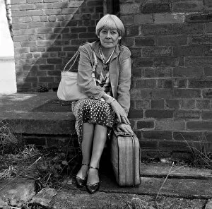 Images Dated 22nd April 1982: Liz Dawn - Coronation Street star Vera Duckworth - who now has no man in her life