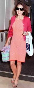 Liz Hurley leaving Heathrow for New York September 1998 on Concorde *** Local Liz Hurley leaving Heathrow for New York September 1998 on Concorde *** Local
