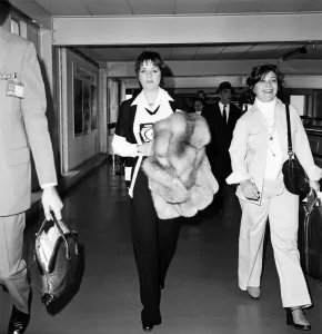 Liza Minnelli leaving Heathrow Airport for New York. 23rd October 1973 Liza Minnelli leaving Heathrow Airport for New York. 23rd October 1973