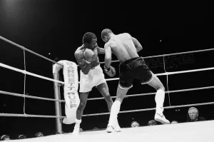 Lloyd Honeyghan vs Horace Shufford. Wembley Arena, London, England Lloyd Honeyghan vs Horace Shufford. Wembley Arena, London, England