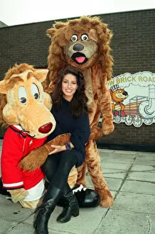 Images Dated 8th September 1995: The Loco Lion appeal was launched at North Tees Hospital by Gladiator Diane Youdale (Jet)