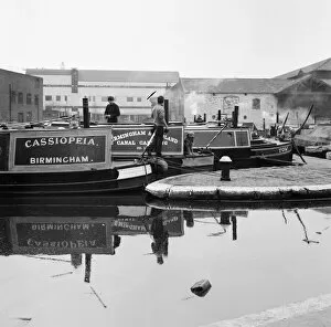 Face Of Britain Gallery: Longboats moored at Canal Street Basin, in the heart of the City of Birmingham