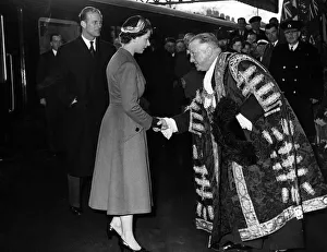 The Lord Mayor says farewell at Coventry Station. 23rd March 1956 The Lord Mayor says farewell at Coventry Station. 23rd March 1956