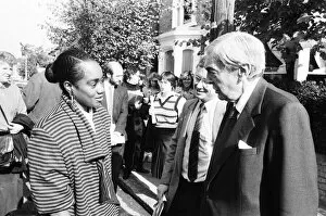 Images Dated 6th October 1986: Lord Scarman returns to Brixton, London, Monday 6th October 1986