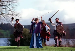 Lorraine Kelly dressed in the tartan February 1998 GMTV prester Lorraine Kelly dressed in the tartan February 1998 GMTV prester