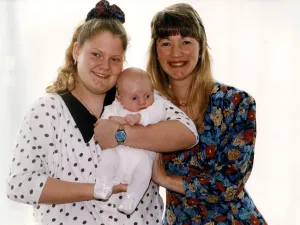 Louise Brown left The First Test Tube Baby with Simon Parker the latest Test Tube baby Louise Brown left The First Test Tube Baby with Simon Parker the latest Test Tube baby