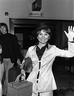00000 Gallery: Lulu arriving at Heathrow Airport, March 1969 UK Eurovision Song Contest