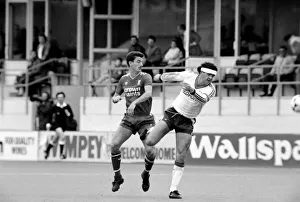 00260 Gallery: Luton 4 v. Liverpool 1. Division One Football. October 1986 LF20-16-052