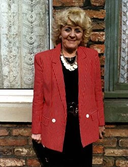 Lynne Perrie stars in Coronation Street October 1989 DBase