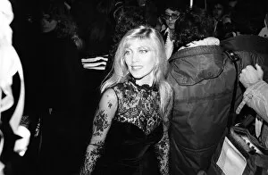 Images Dated 17th November 1983: Lynsey de Paul at the opening of The London Hippodrome nightclub. 17th November 1983