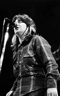 Images Dated 9th December 1972: Maggie Bell Scottish pop singer blues on stage 1972