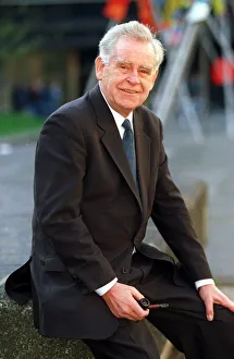 Magnus Magnusson TV presenter and Quizmasterof Mastermind Magnus Magnusson TV presenter and Quizmasterof Mastermind