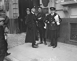 Major Gerrad of the Royal Flying Corps (Centre) Lieutenant Robinson Royal Navy (Left Major Gerrad of the Royal Flying Corps (Centre) Lieutenant Robinson Royal Navy (Left