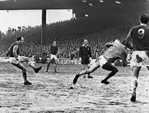 Images Dated 21st March 1970: Manchester City 1 v West Ham United 5 League Division One match at Maine Road