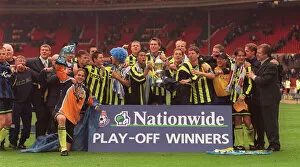 Images Dated 30th May 1999: Manchester City celebrate their win May 1999 over Gillingham in