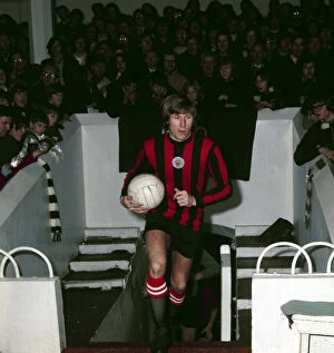 Images Dated 1st January 1972: Manchester City footballer Colin Bell leaves the tunnel before his side