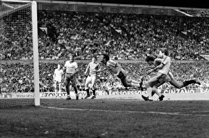Images Dated 28th April 1984: Manchester United 0 v. West Ham 0. April 1984 MF15-08-028