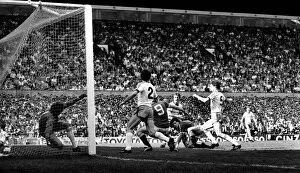 Images Dated 28th April 1984: Manchester United 0 v. West Ham 0. April 1984 MF15-08-050