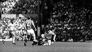 Images Dated 28th April 1984: Manchester United 0 v. West Ham 0. April 1984 MF15-08-032