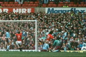 Images Dated 4th May 1991: Manchester United 1 v. Manchester City 0. Ryan Giggs scores his first goal for