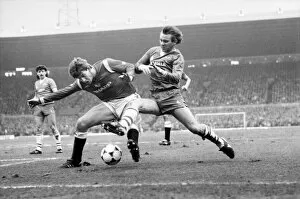 Images Dated 2nd March 1985: Manchester United v. Everton. March 1985 MF20-09-014 The final score was a one all