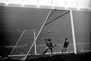 Images Dated 2nd January 1971: Manchester United v. Middlesbrough. F.A. Cup 3rd round. January 1971 71-00067-009