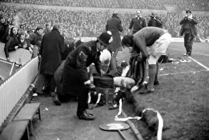 Images Dated 2nd January 1971: Manchester United v. Middlesbrough. F.A. Cup 3rd round. January 1971 71-00067-030