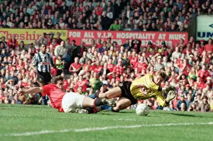 Images Dated 10th April 1993: Manchester United v Sheffield Wednesday at Old Trafford