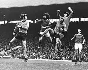 Images Dated 12th April 1971: Manchester United V Wolves L-R McAlle, George Best, Bailey, Parks and Alan Gowling (Utd) watching