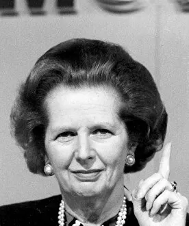 Images Dated 1st June 1987: Margaret Thatcher at conference smiling - June 1987